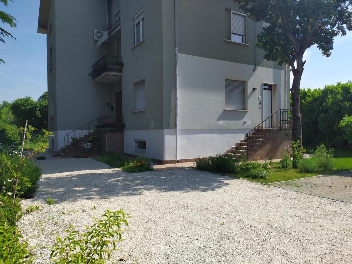 Casa Vacanze I Giardini Di Marzo San Giorgio di Mantova Exterior photo
